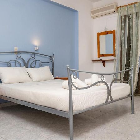 Depis Economy Studios & Apartments Naxos City Экстерьер фото