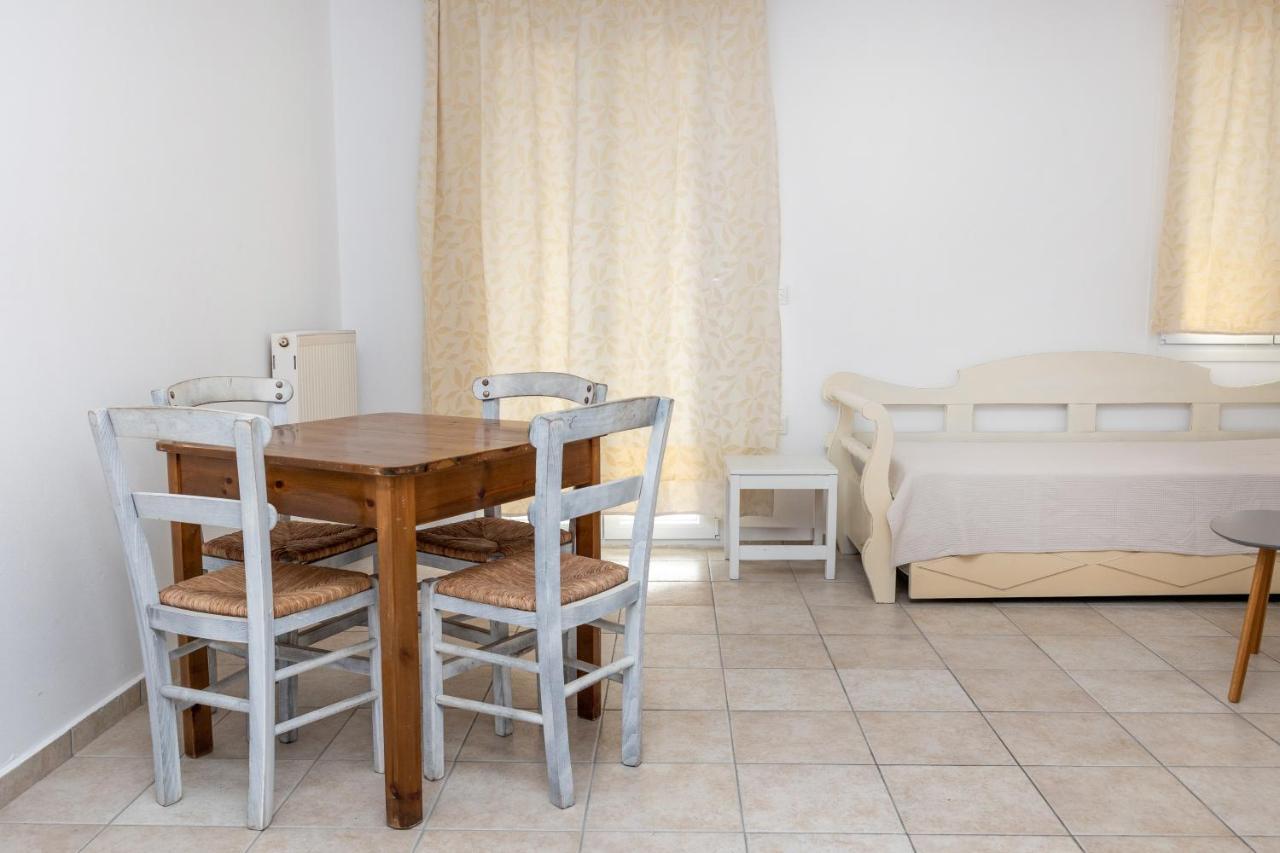 Depis Economy Studios & Apartments Naxos City Экстерьер фото